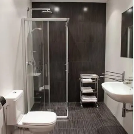 Luxury Centre *